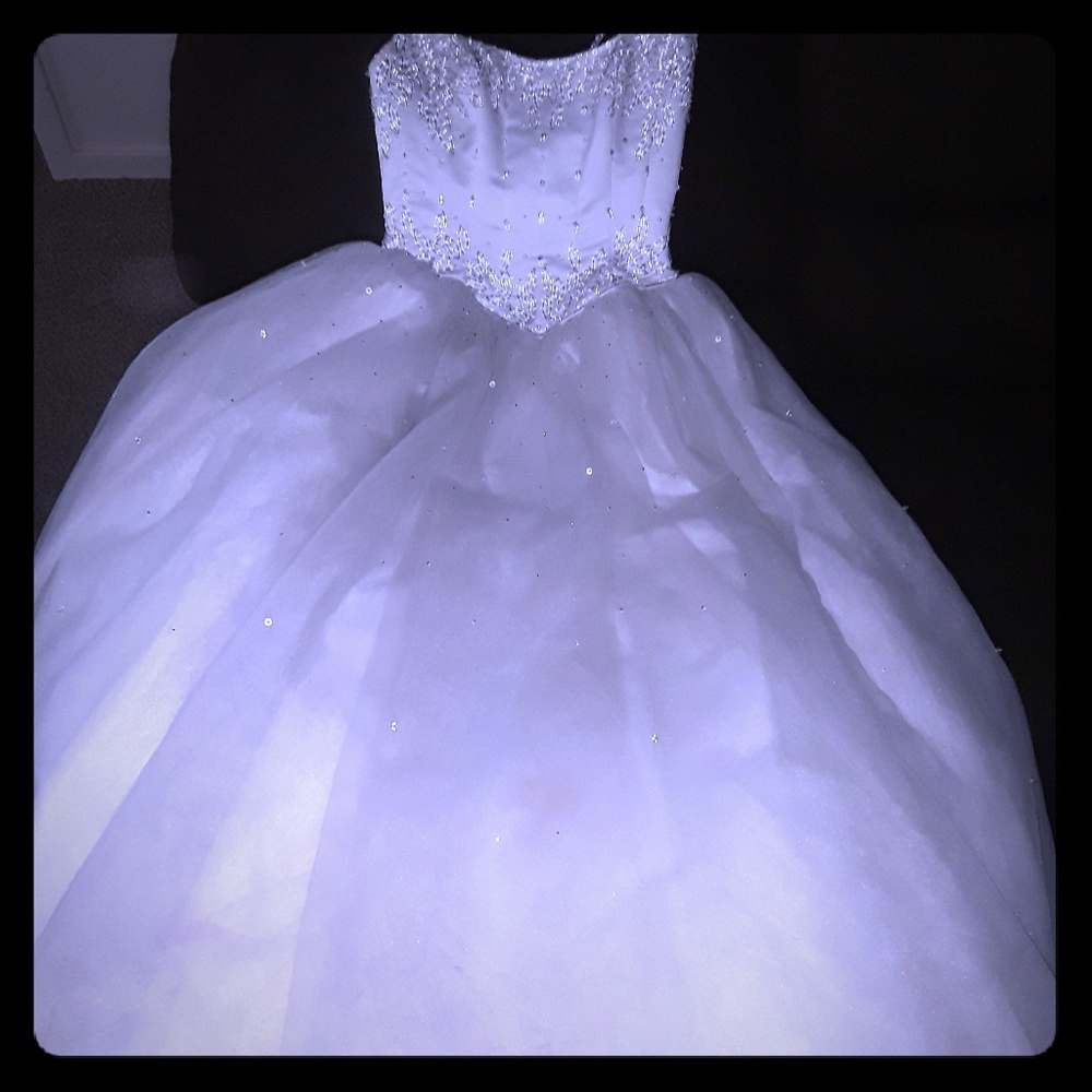 Wedding dress